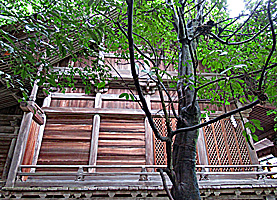 船津神社拝殿右側面