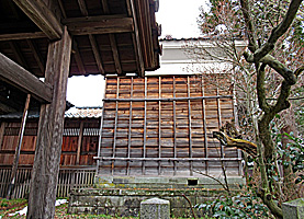 松阜神社本殿左側面