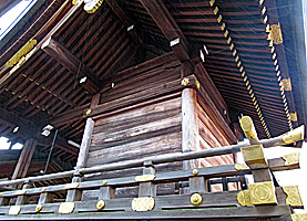 榮稲荷神社社殿左背面