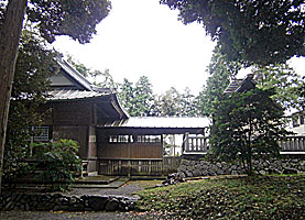 愛甲小野神社社殿左側面
