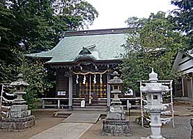 有鹿神社本宮拝殿左より