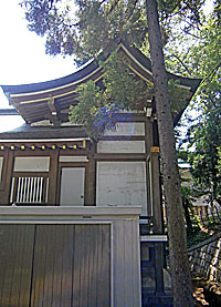 千草台杉山神社本殿左側面