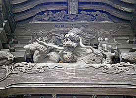 日野春日神社拝殿彫刻