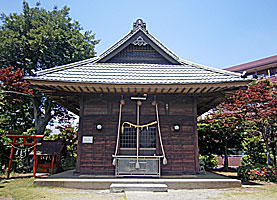 市ヶ尾杉山神社社殿正面