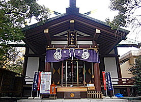 稲毛神社拝殿正面