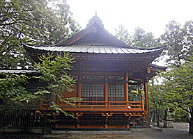 名倉石楯尾神社拝殿右側面