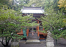 名倉石楯尾神社拝殿正面