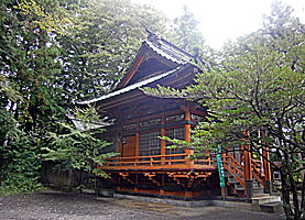 名倉石楯尾神社社殿全景