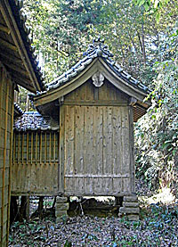 浄明寺熊野神社本殿左側面