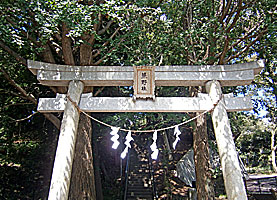 上草柳熊野神社鳥居