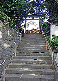 日吉本町駒林神社石段
