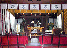 久里浜八幡神社拝殿内部