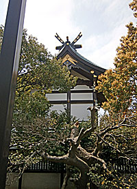 栗木御嶽神社本殿左側面