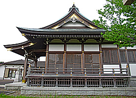 栗木御嶽神社拝殿左側面