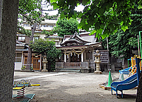 蒔田杉山神社拝殿遠景