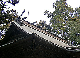 上大井三嶋神社拝殿千木・鰹木