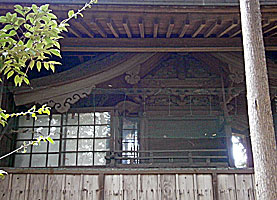 上大井三嶋神社本殿左側面
