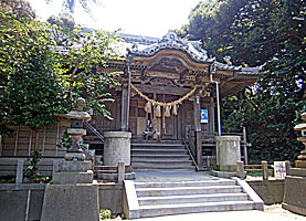 長井熊野神社拝殿右より