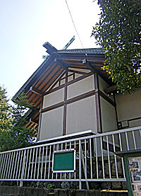 永田白幡神社社殿左側面