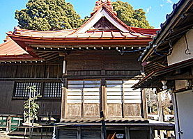 西富岡八幡神社拝殿右側面
