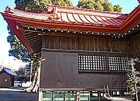 西富岡八幡神社本殿右側面