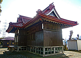 西富岡八幡神社本殿左背面