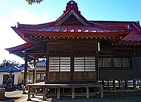 西富岡八幡神社拝殿左側面