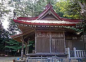 飯山龍蔵神社拝殿左側面