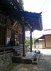 飯山龍蔵神社拝殿向拝右側面