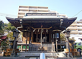 汐入子之神社拝殿正面