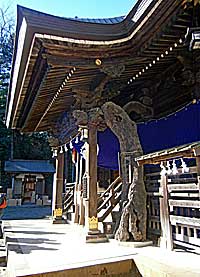 稲田菅子之神社拝殿向拝左側面