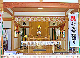 高森神社拝殿内部