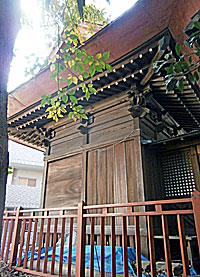 高津諏訪神社本殿右側面