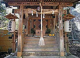 玉簾神社拝所