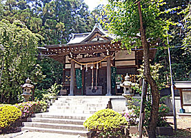 鐵神社拝殿左より