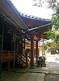 赤坂氷川神社拝殿右側面