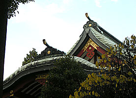 東大島神社拝殿鬼板