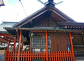 下千葉氷川神社（堀切氷川神社）拝殿左側面