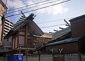 堀切天祖神社社殿右側面