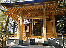 稲足神社拝殿左より