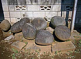 稲付香取神社力石