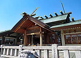 石濱神社拝殿近景左より