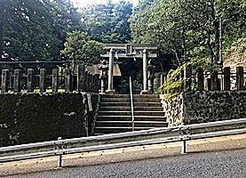 上野毛稲荷神社社頭
