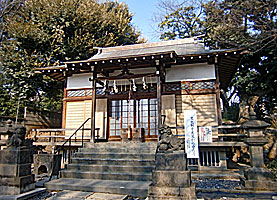 上田端八幡神社拝殿左より