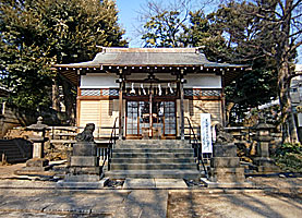 上田端八幡神社拝殿遠景
