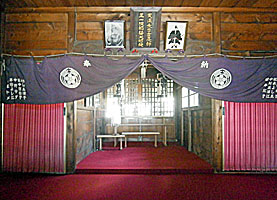 伊予田北野神社拝殿内部