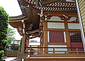 高ヶ坂熊野神社拝殿左側面