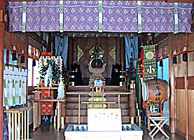 小菅神社拝殿内部