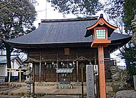 熊川神社拝殿左より