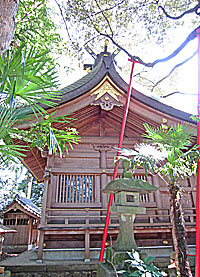 武蔵阿蘇神社本殿右側面